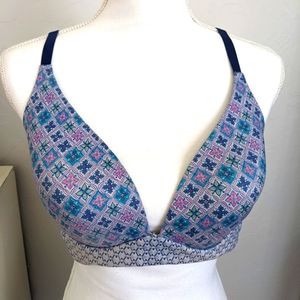 Victoria's Secret Wireless Pull-Over Bra 38C